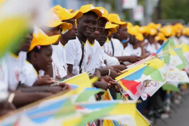 Visita papal a una cárcel de Guinea Ecuatorial: luz sobre prisiones, deportaciones y un sistema judicial en entredicho