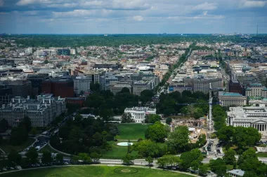 Entre bastidores y muros: el debate sobre la seguridad del Salón de Baile de la Casa Blanca tras el tiroteo en el Washington Hilton
