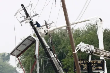 Vientos de destrucción en el norte de Texas: el tornado que sacudió Runaway Bay y Springtown