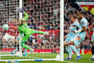 Noche de vértigo en Europa: el triunfo de Manchester United y los movimientos que agitan las ligas
