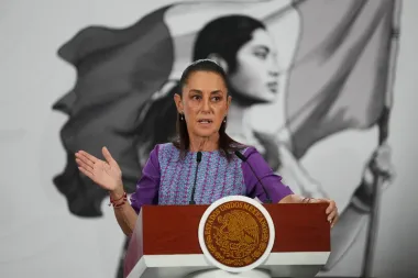 Sheinbaum y la encrucijada de la soberanía: la respuesta mexicana al señalamiento de vínculos con el cártel de Sinaloa