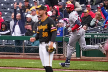 Jornada de Grandes Remontadas y Sorpresas en la MLB: De Skenes a Rutschman, un Repaso Detallado
