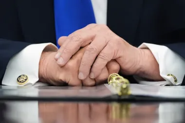 La cuenta atrás constitucional: El Congreso, la Resolución de Poderes de Guerra y el conflicto en Irán