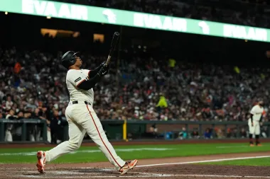 Noche de vuelacercas, retornos y lanzamientos que marcan el pulso: un análisis de la jornada en la MLB