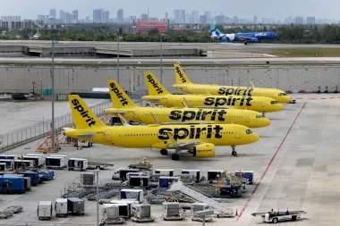 El ocaso de Spirit: cómo la rápida liquidación de la aerolínea de bajo costo reorganiza la industria aérea