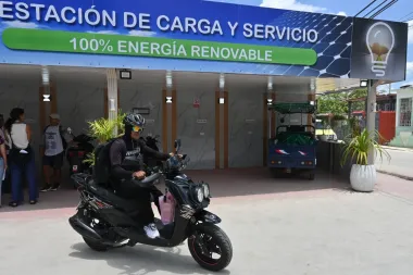 Solinera en Santa Clara: la estación solar gratis que está cambiando la vida cotidiana en Cuba