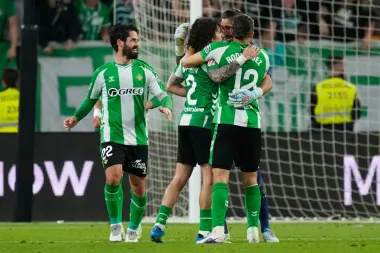 Entre retornos, cupos europeos y sombras: el pulso actual del fútbol europeo