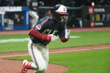 De novato a protagonista: la fiebre del béisbol que incendió una noche en la MLB