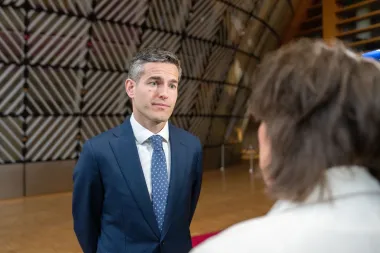 Escenas de profanación, sanciones europeas y la escalada en el terreno: cómo la guerra y la política reconfiguran la región
