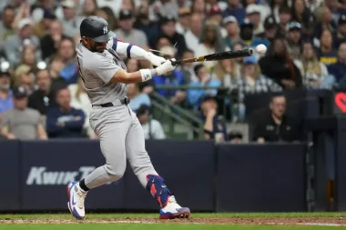 Medio tiempo en la hierba: cómo las lesiones de Caballero y Correa reconfiguran el rumbo de Yankees y Astros