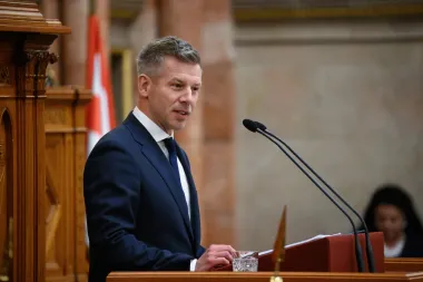 Hungary reinventa su rumbo: el Gobierno de Péter Magyar y el ambicioso plan para restaurar la democracia