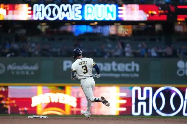 Remontadas, silencios y batazos: claves de las noches de los Brewers y los Twins