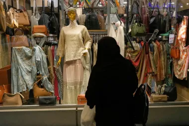 Irán en la encrucijada económica: cómo la guerra y el bloqueo asfixian a la clase media