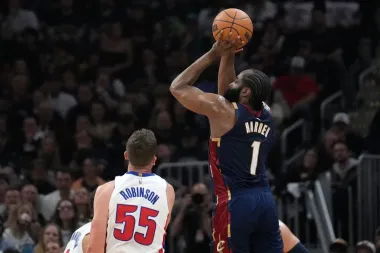 Mudanza histórica y tensión en los playoffs: el traspaso del Connecticut Sun a Houston y la baja de Duncan Robinson sacuden el baloncesto profesional