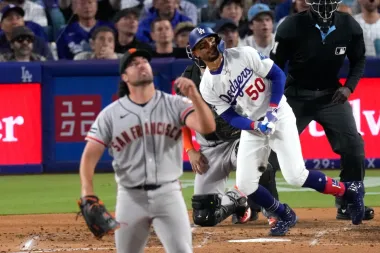Shohei Ohtani: dominio en el montículo y una noche de alivio para los Dodgers