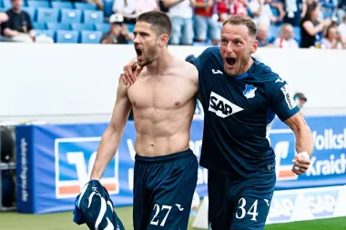 Última jornada decisiva: Champions, descenso y polémicas de VAR dominan el fútbol europeo
