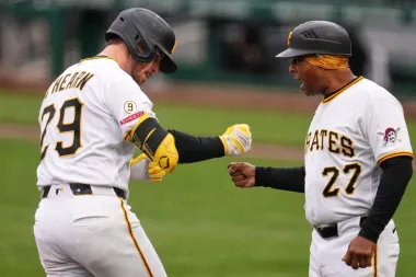 Dos jornadas de poder y recuperación: Endy Rodríguez impulsa a los Pirates y Chase Burns brilla en la faena de los Reds