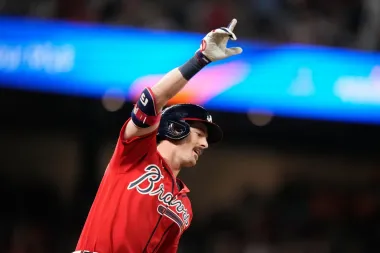 Noche de bullpens, jonrones y resiliencia: análisis de las victorias de Braves y Reds