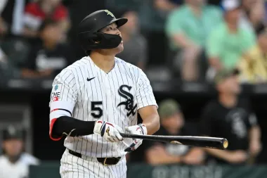 Caos y destellos en la MLB: Royals en apuros, Brewers sin poder pero efectivos y Murakami dominando en Chicago