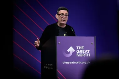 Crisis en el Partido Laborista: la batalla interna de Starmer, la candidatura de Andy Burnham y el legado del Brexit