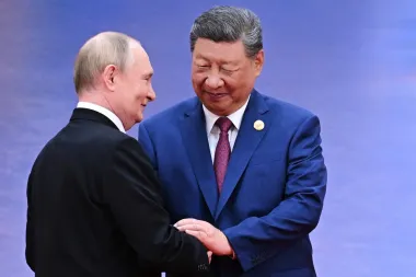 Putin en Pekín: un viaje que revela la nueva cartografía del poder entre China, Rusia y Estados Unidos