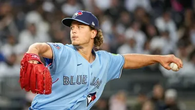 Noche de Pitcheo y Segundo Plano: Blue Jays frenan a los Yankees y Acuña sufre un susto en Miami