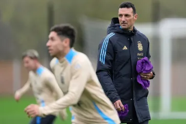 Lionel Scaloni: la calma que domina la tormenta y la búsqueda de la defensa del título
