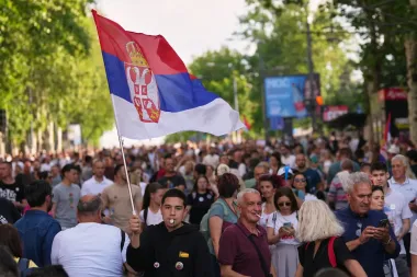 Estudiantes en las plazas: la reaparición de la protesta en Belgrado y el pulso contra el poder de Vucic