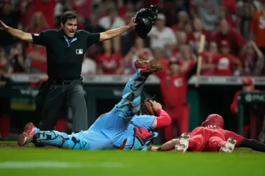 Drama en Cincinnati: triunfo de los Reds en 11 innings y la continuidad de historias que hacen grande al béisbol