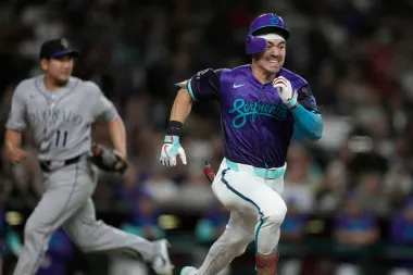 Detmers rozó la perfección y Carroll devora las bases: dos noches de brillo en la MLB