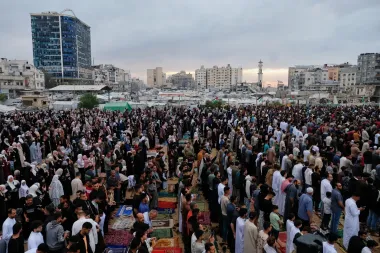 <h1>Golpe en Gaza y un Eid silenciado: el costo humano de los ataques y la vida bajo asedio</h1>