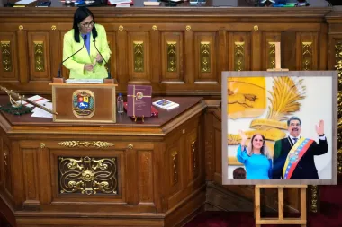 En juego el estrecho de Ormuz: sanciones, bloqueo y la economía global en vilo