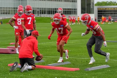 Mahomes en la recta final: progreso, precaución y la sombra de Rashee Rice en los Chiefs