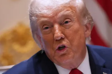 Fondo, conciertos y polarización: el pulso legal y cultural alrededor de la administración Trump