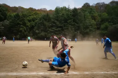 El Campo de los Dioses: fútbol, identidad y resistencia en el cráter del volcán Teoca