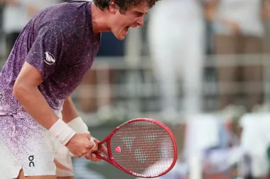 El día que el tenis en Roland Garros volvió a reinventarse: Fonseca tumba a Djokovic y el cuadro masculino se abre