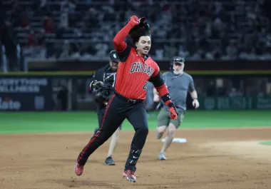 Duelos de batazos y adrenalina: Vargas define en Chicago y Reynolds lleva a los Piratas en Pittsburgh