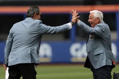 Dos épocas, una fraternidad: Lee Mazzilli y Bobby Valentine ingresan al Salón de la Fama de los Mets