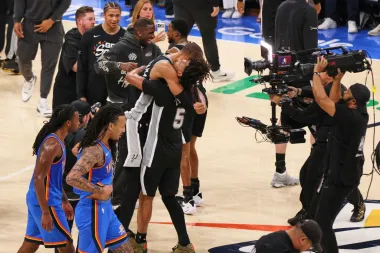<h1>Rematch con aroma a historia: Spurs y Knicks, otra vez frente a frente en las Finales de la NBA</h1>