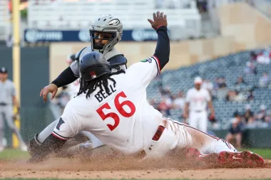 Grand Slams, Rallys y Tramos de Resurrección: Dos Noches de Béisbol que Dejaron Huella