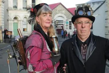 Ōamaru y la fascinación del steampunk: la ciudad que reinventó el tiempo victoriano