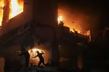 Ceasefires que no cesan: por qué el alto el fuego en Gaza, Líbano y el Estrecho de Ormuz sigue siendo frágil
