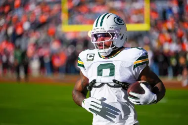 Entre la cancha y la acusación: Josh Jacobs, Derick Hall y el pulso del offseason en la NFL