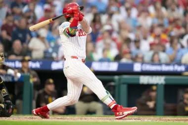 Noche de batazos y manos firmes: Alonso, Harper y el pulso creciente de la temporada MLB