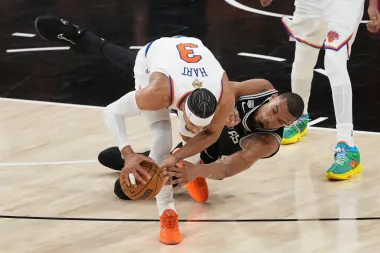 De resiliencia y ajustes: lo que nos deja el arranque de las Finales NBA entre Knicks y Spurs
