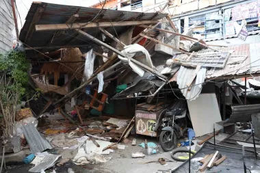 Terremoto mortal en el sur de Filipinas: una catástrofe que revela vulnerabilidades y la urgencia de una reconstrucción resiliente