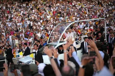 La Sagrada Familia, Gaudí y el gesto papal: símbolo, arquitectura y fe en el corazón de Barcelona